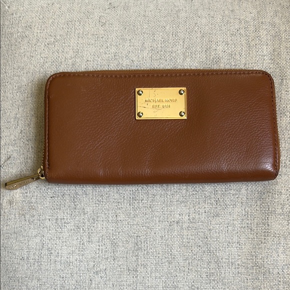 Michael Kors Accessories - Michael Kors Tan Leather Wallet with Gold Accents